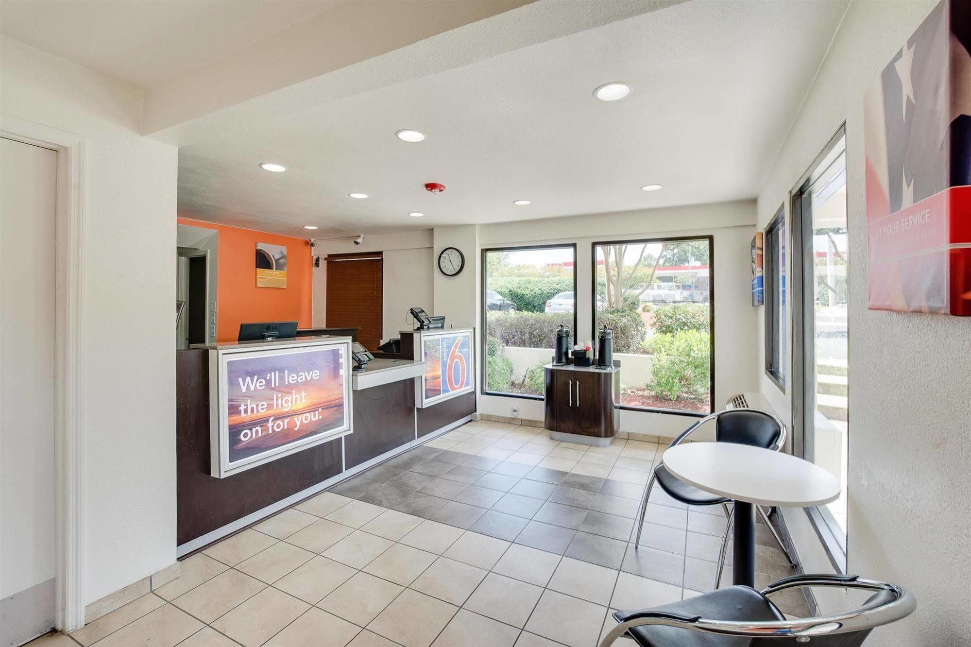 Motel 6-Columbia, Sc - West Dış mekan fotoğraf