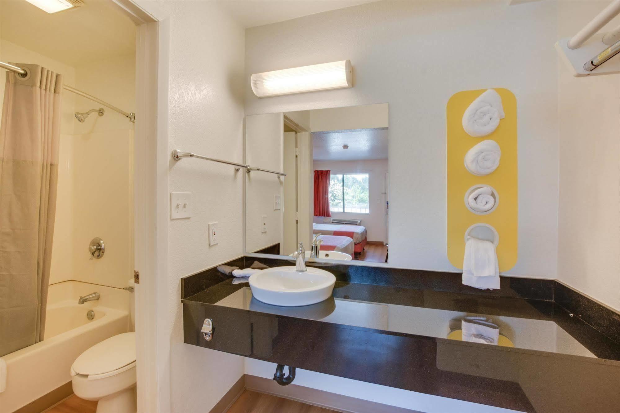 Motel 6-Columbia, Sc - West Dış mekan fotoğraf